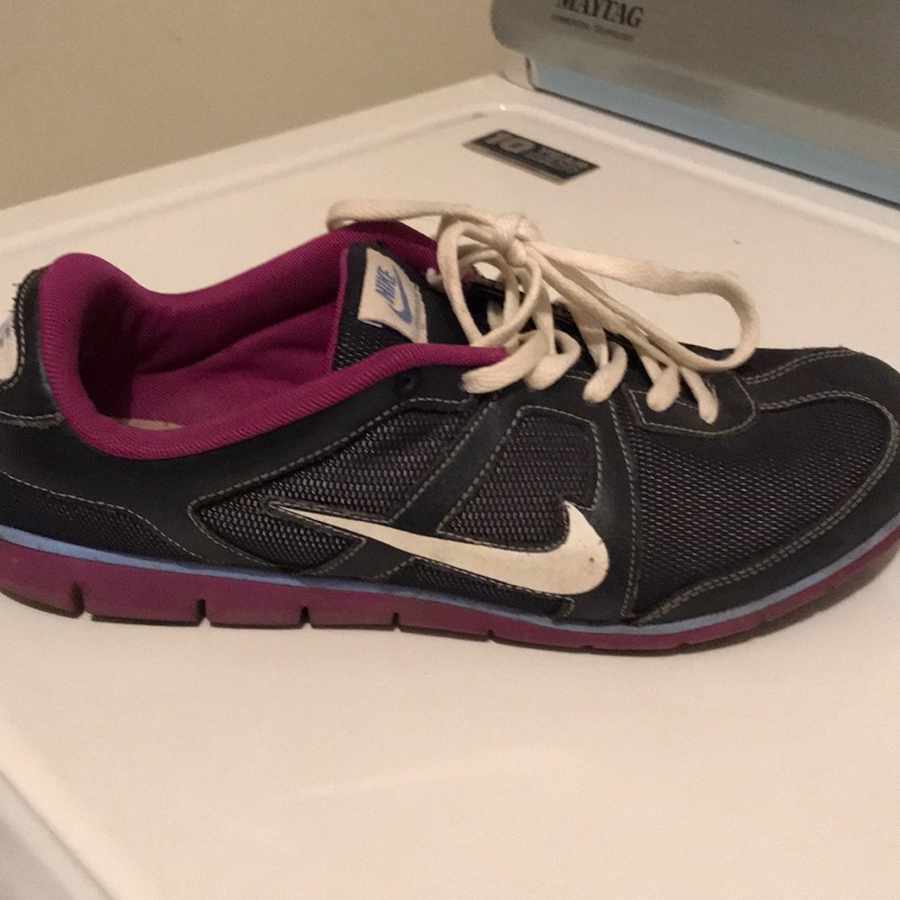 Nike pre owned size 9